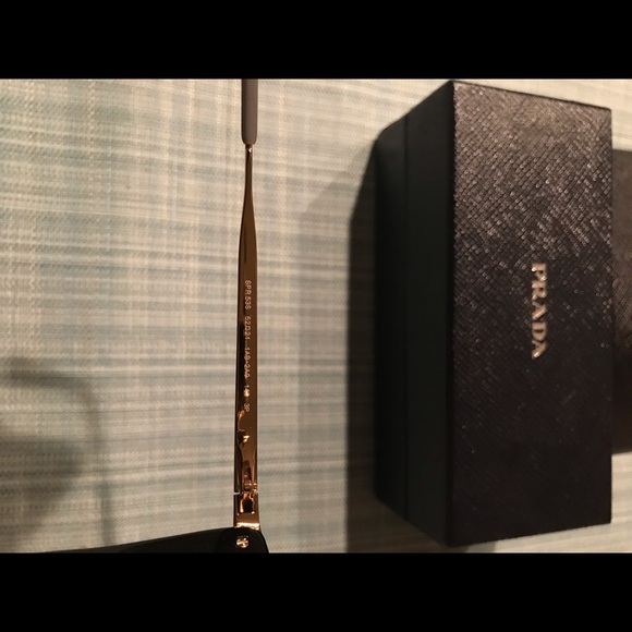 Prada Sunglasses SPR53s polarized Cat eye - Picture 8 of 8